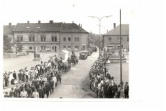 100-let-pruvod_21-27