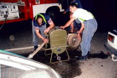 16.8.2003 mytí hadic po požáru Jaroměřice