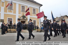 12 ... pred mestsky urad