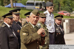13 Reditel zdejsi skoly pan Machacek ...