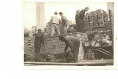 Brigáda na výstavbě nové sokolovny v akci "Z" 1974