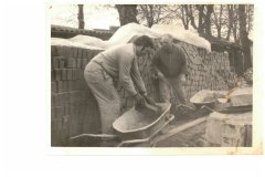 brigada-na-stavbu-sokolovny-1974_8-8
