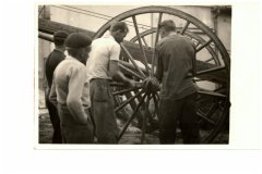 Likvidace výsuvného dřevěného žebříku 1963