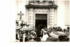 Pohřeb pátera Jiřího Poštůlky, děkana a faráře v Jevíčku, čestného člena SDh Jevíčko 10.11.1973