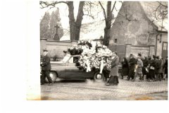 pohreb-patera-Jiriho-Postulky-10.11.1973_10-12