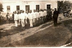 V hospodářské škole (inseminačka) - 1943